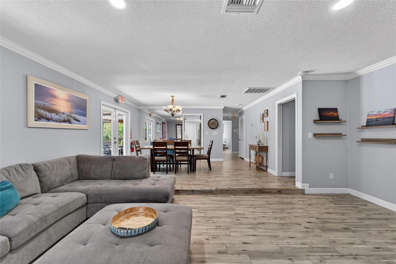 Image 62 of 81 For 1894 Oakdale Lane N