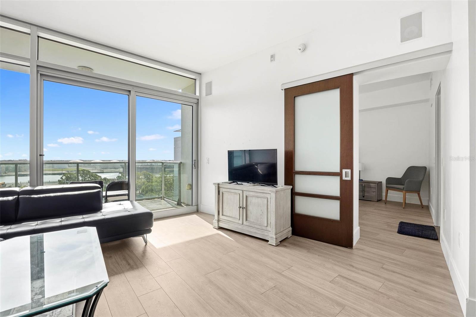 Image 11 of 45 For 111 12th Street 1707