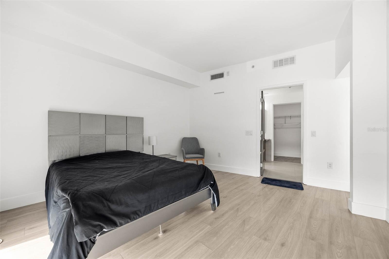 Image 20 of 45 For 111 12th Street 1707