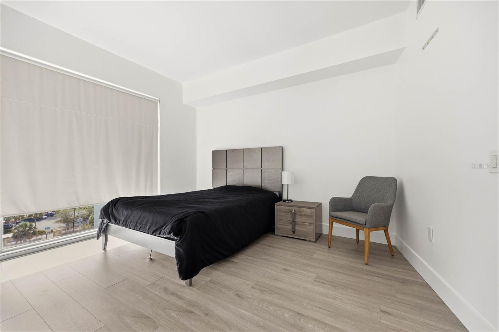 Image 21 of 45 For 111 12th Street 1707