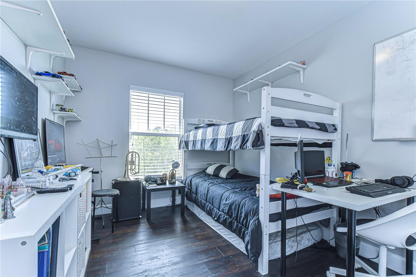 Image 29 of 50 For 8507 Sandpiper Ridge Avenue