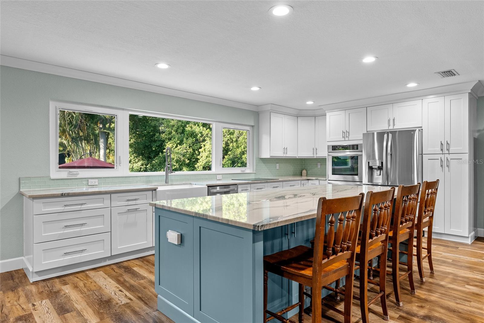 Image 11 of 71 For 13355 Park Boulevard