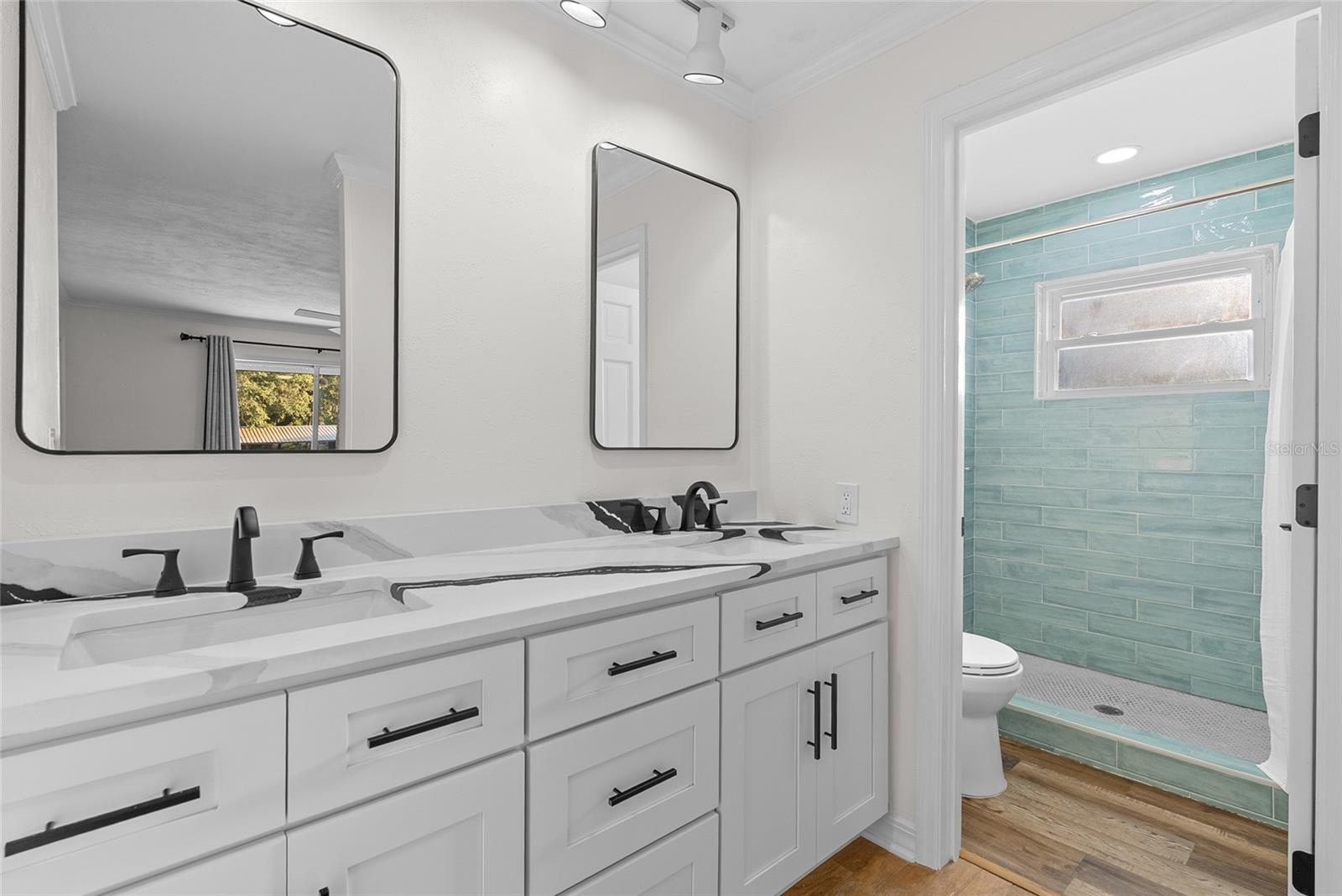 Image 26 of 71 For 13355 Park Boulevard