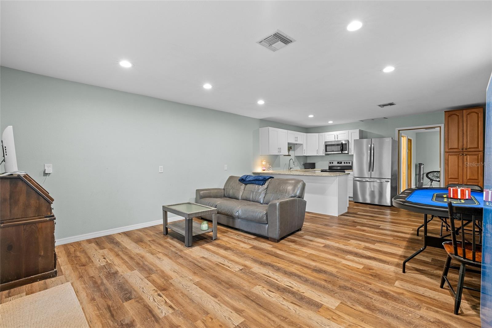 Image 43 of 71 For 13355 Park Boulevard