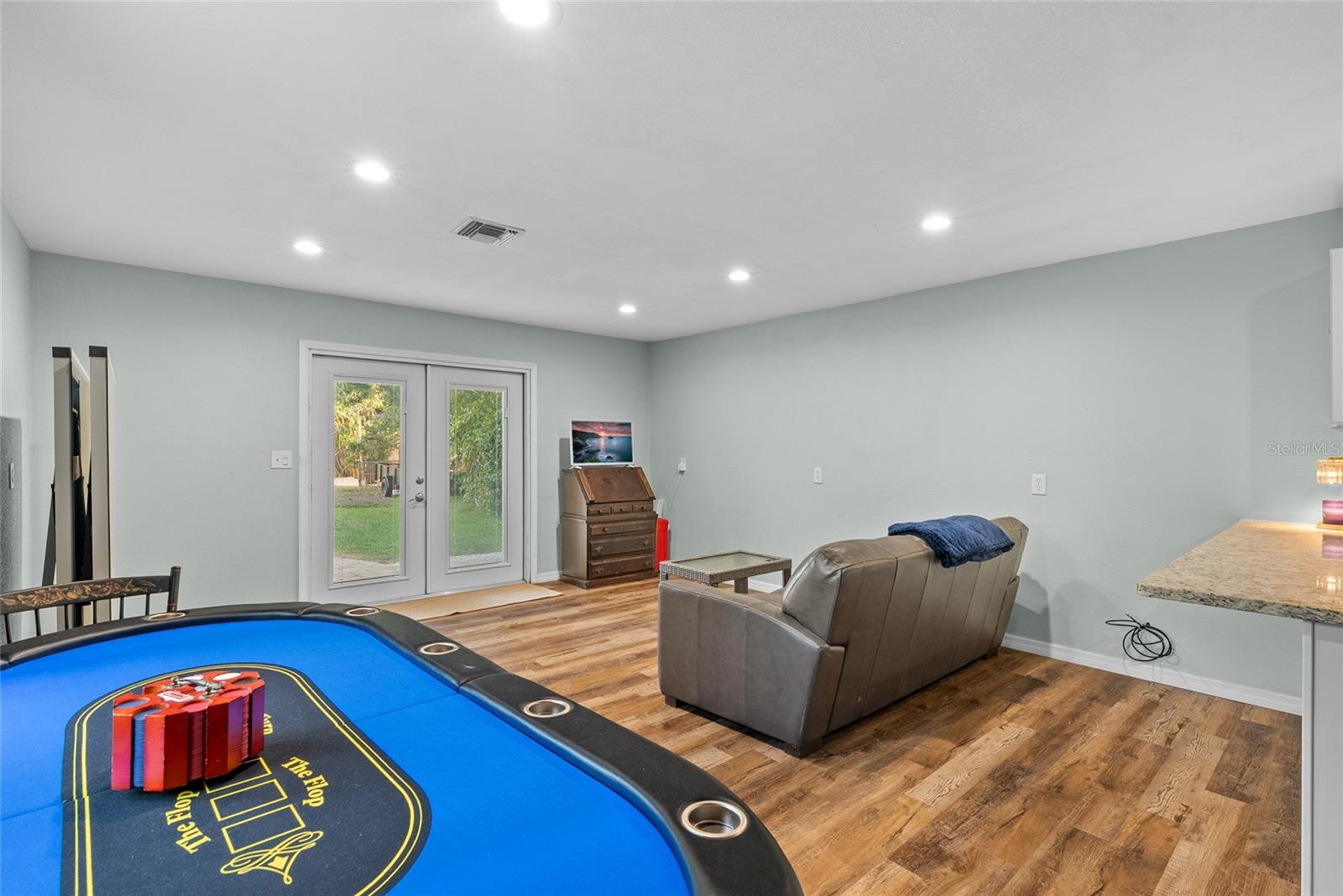 Image 44 of 71 For 13355 Park Boulevard