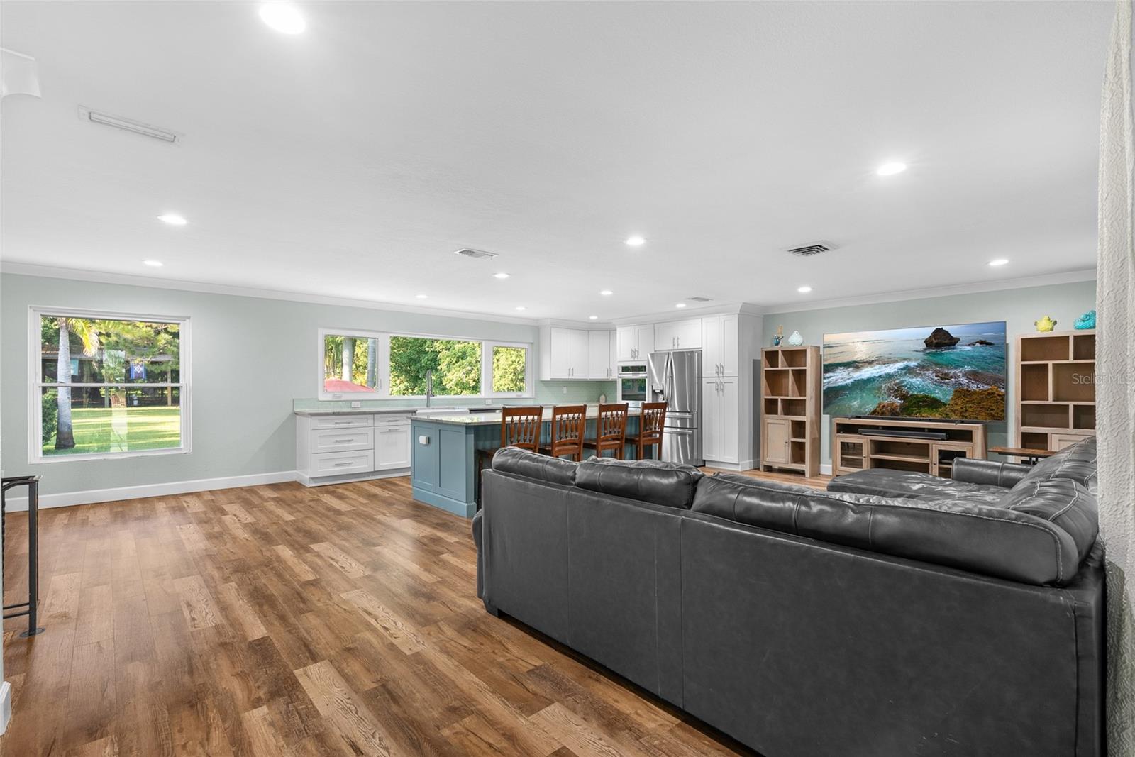 Image 5 of 71 For 13355 Park Boulevard