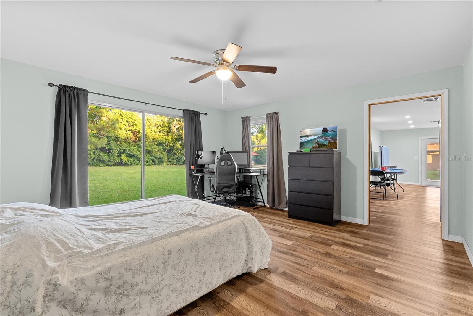 Image 52 of 71 For 13355 Park Boulevard