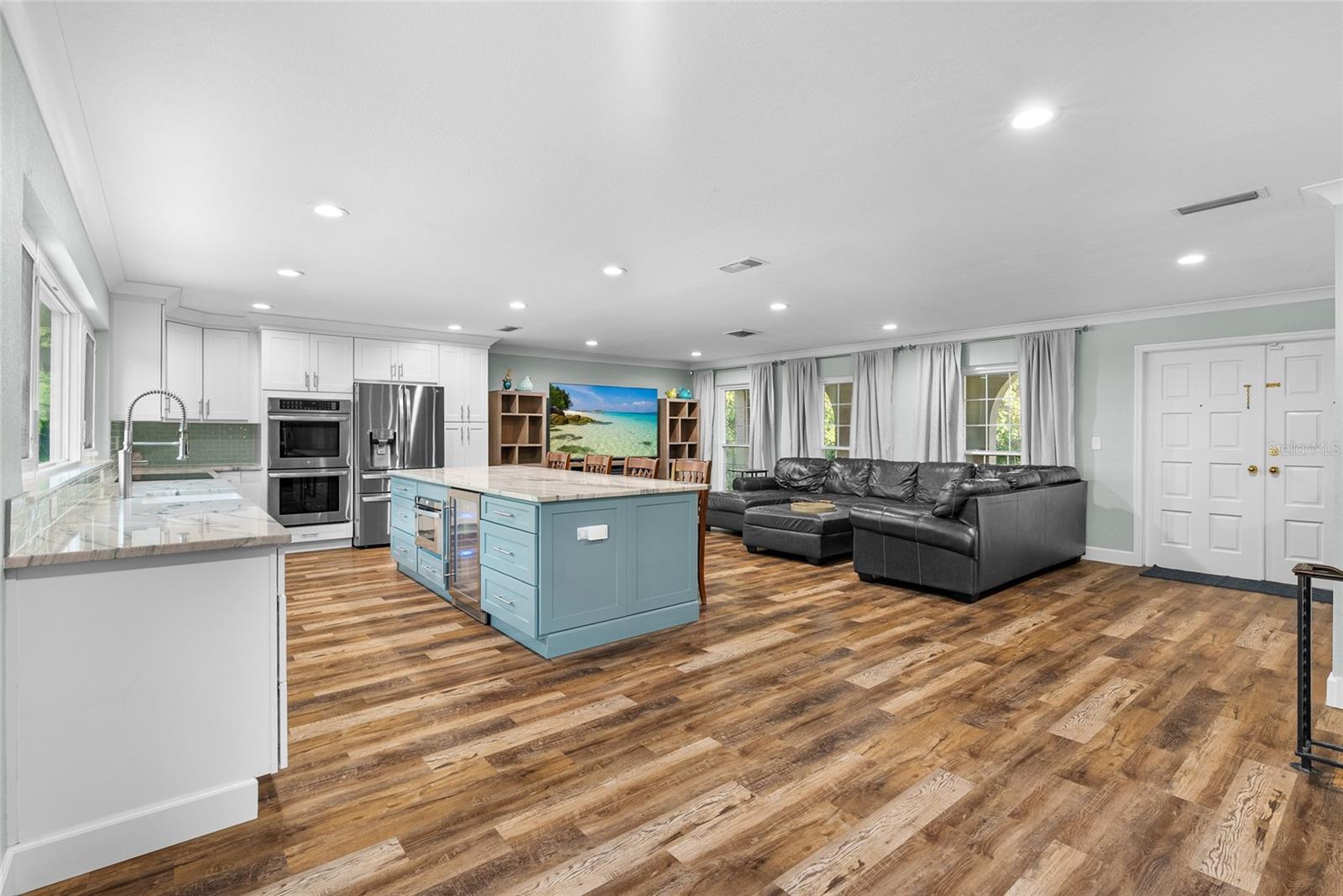 Image 6 of 71 For 13355 Park Boulevard