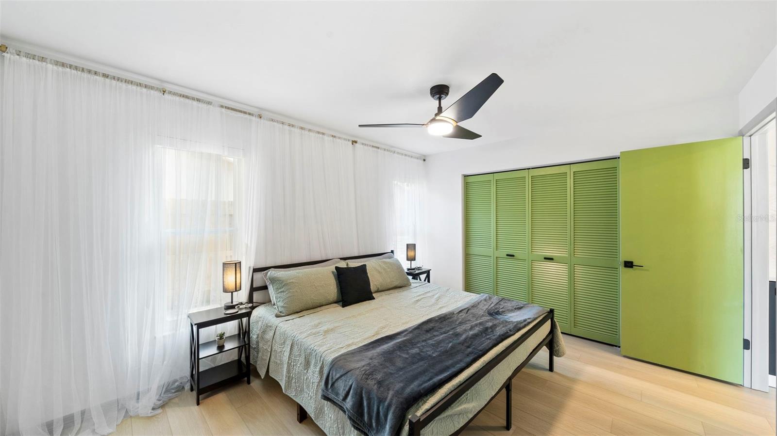 Image 17 of 34 For 11123 117th Way