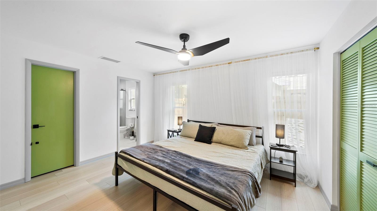 Image 18 of 34 For 11123 117th Way