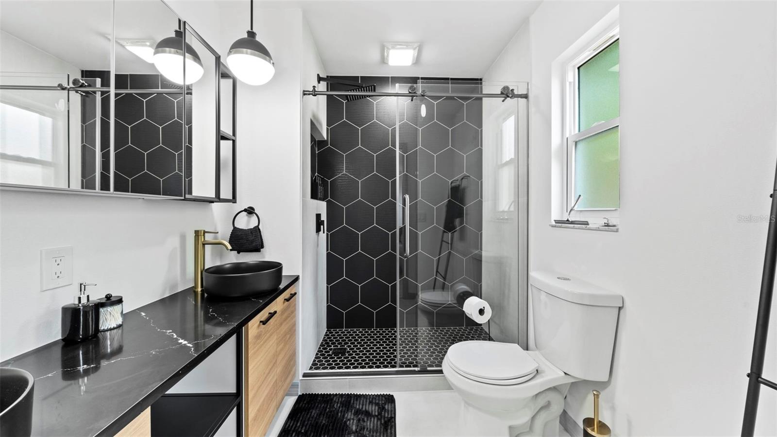 Image 19 of 34 For 11123 117th Way