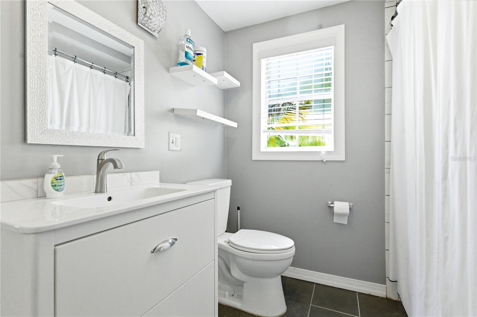 Image 19 of 25 For 2318 Cordelia Street