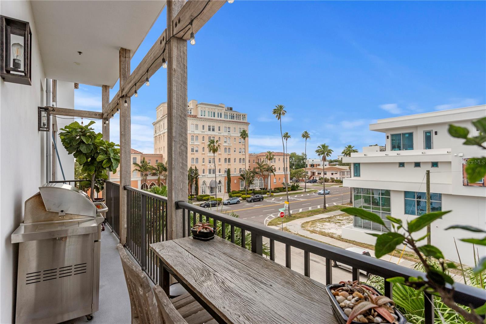 Image 33 of 65 For 91 Davis Boulevard 303