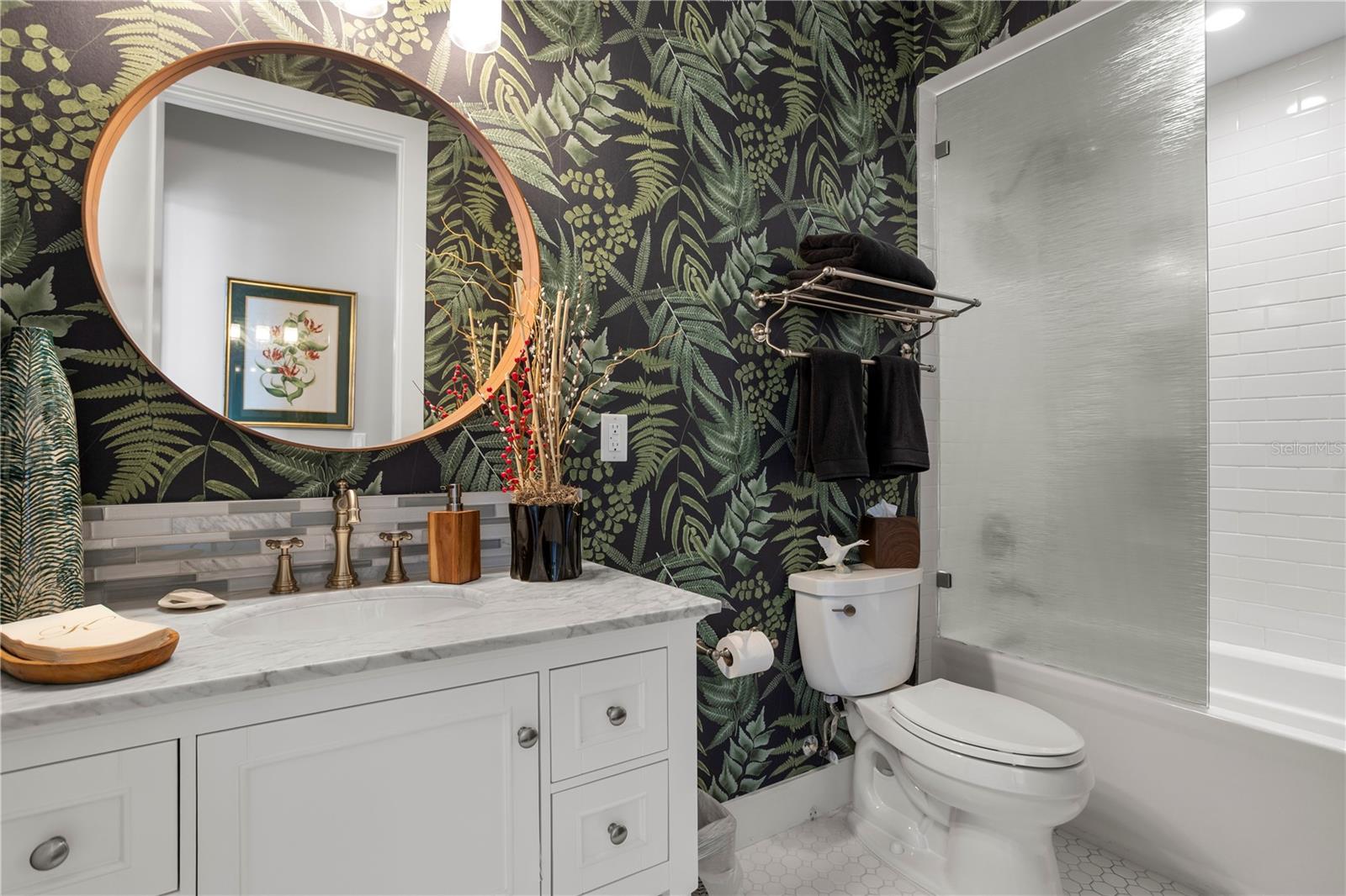 Image 38 of 65 For 91 Davis Boulevard 303