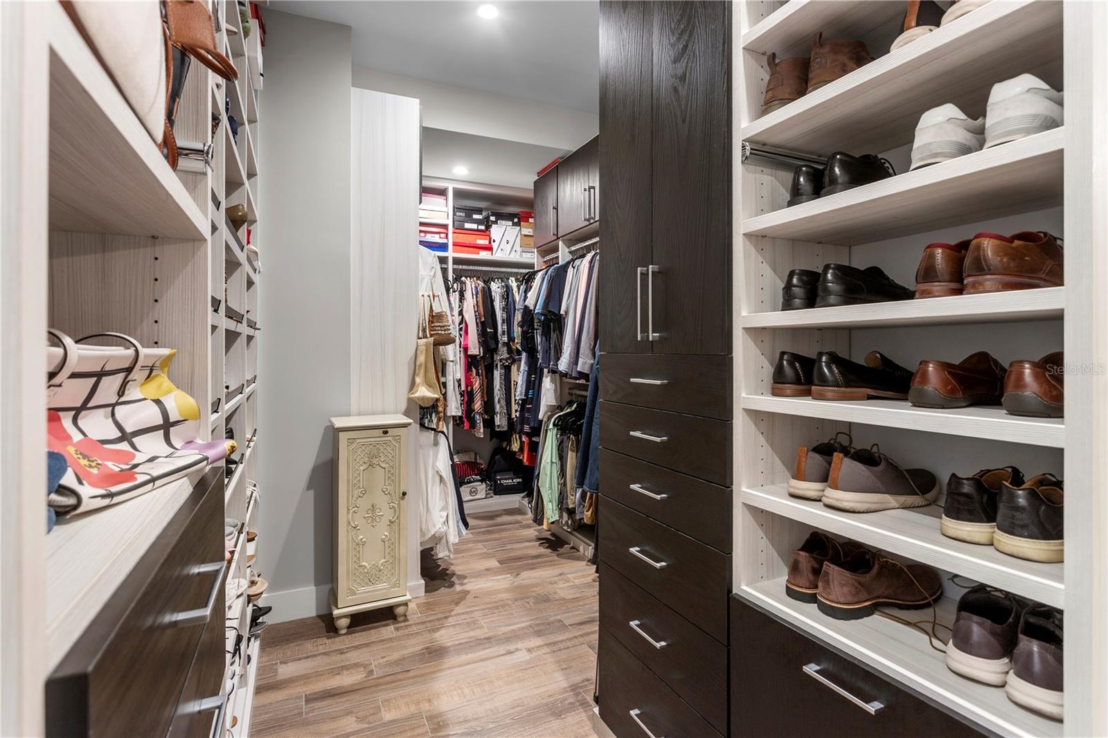 Image 48 of 65 For 91 Davis Boulevard 303