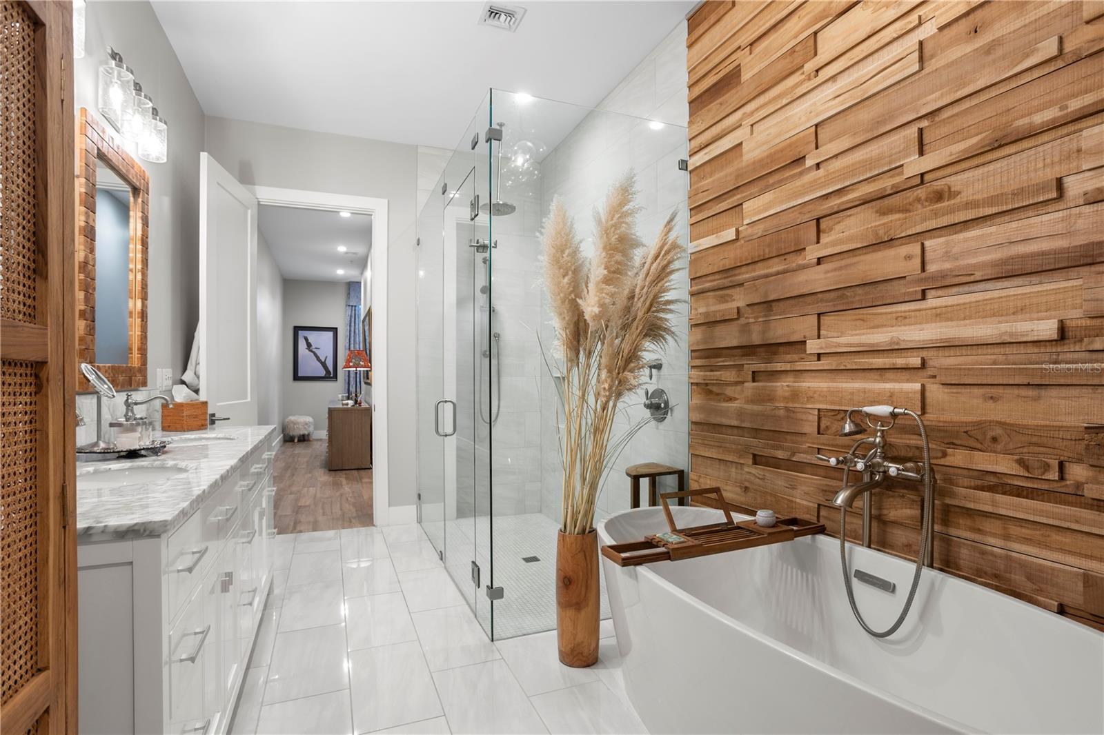 Image 51 of 65 For 91 Davis Boulevard 303