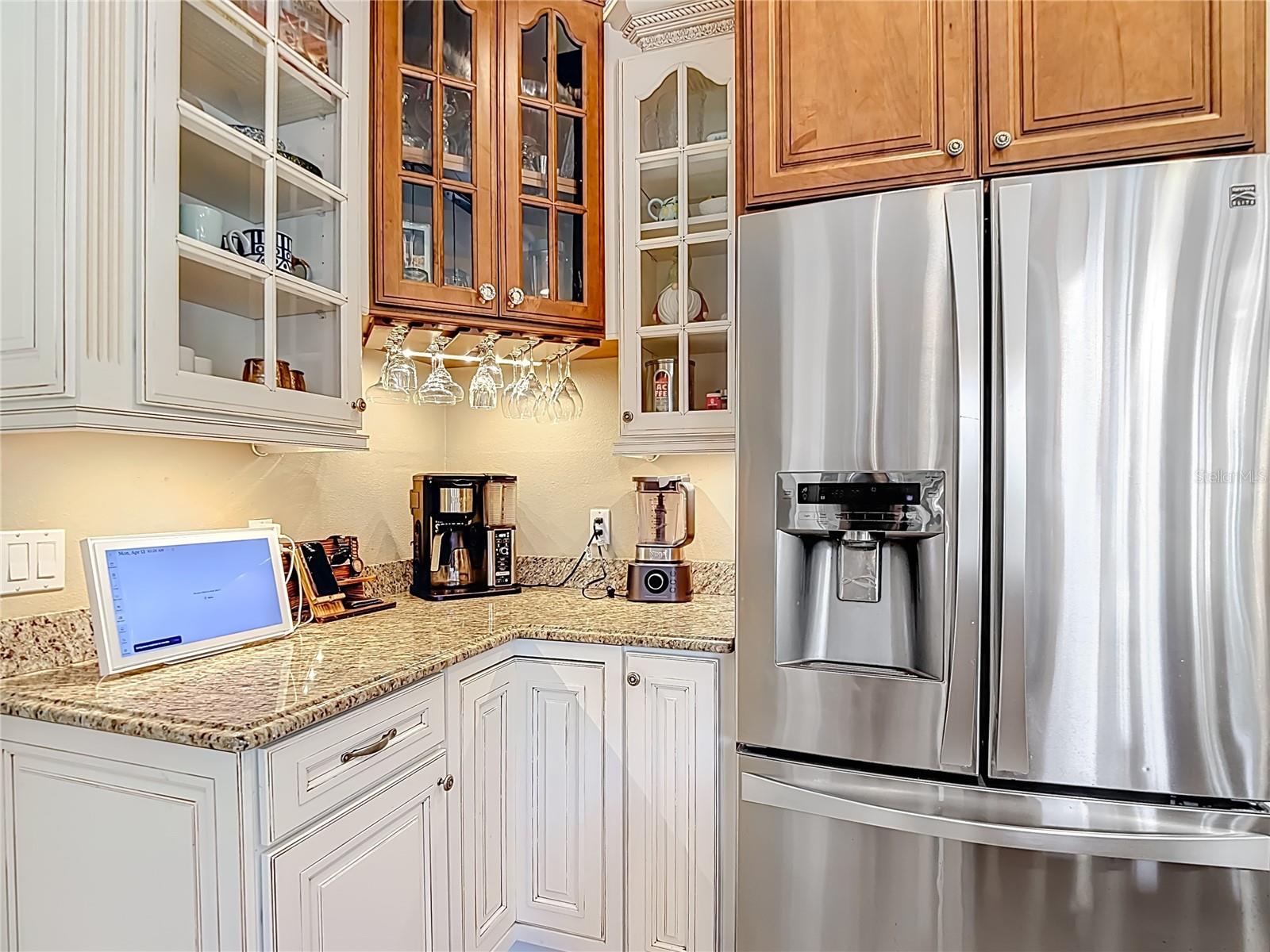 Image 16 of 75 For 2425 Valrico Forest Drive