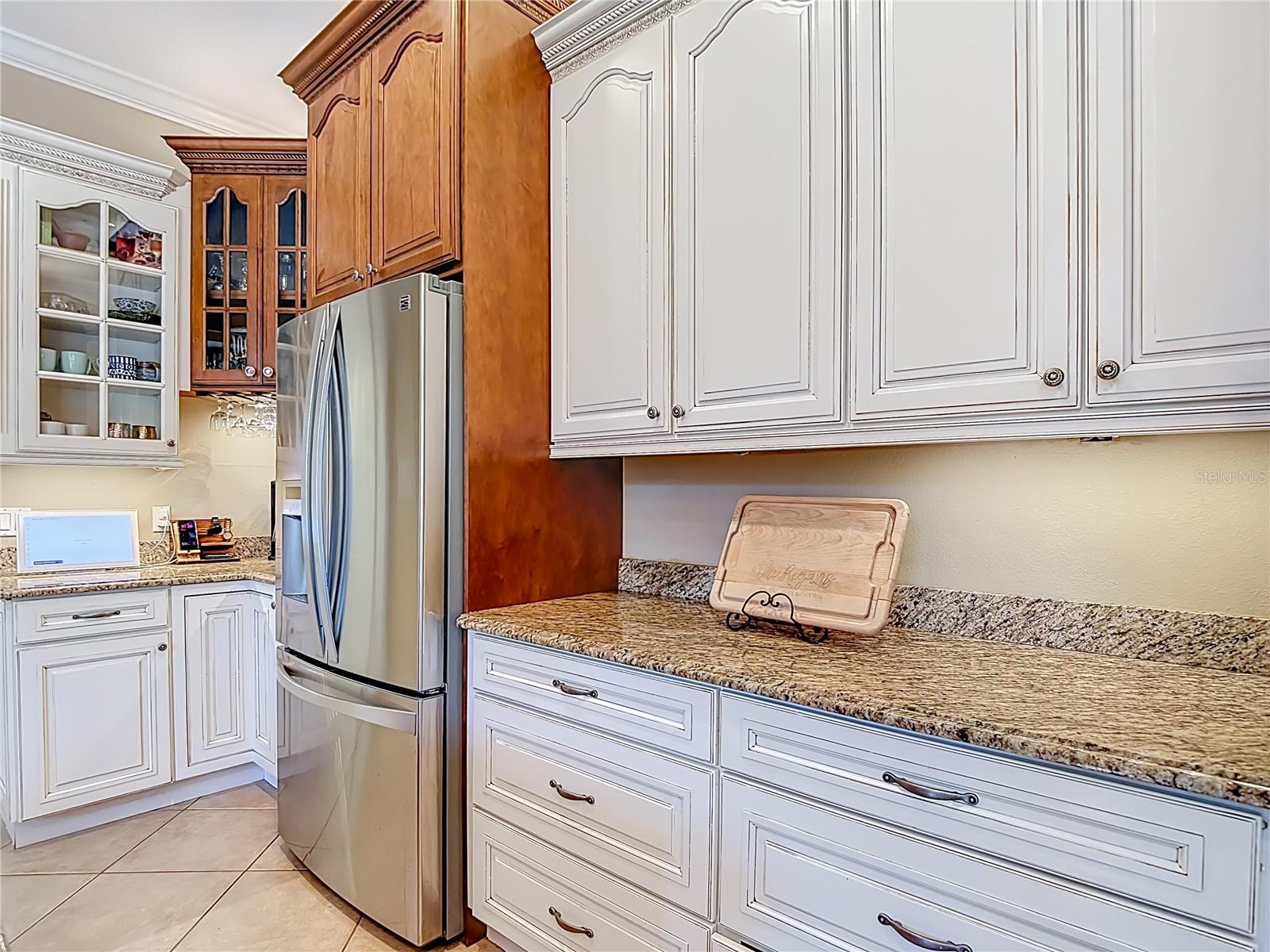 Image 22 of 75 For 2425 Valrico Forest Drive