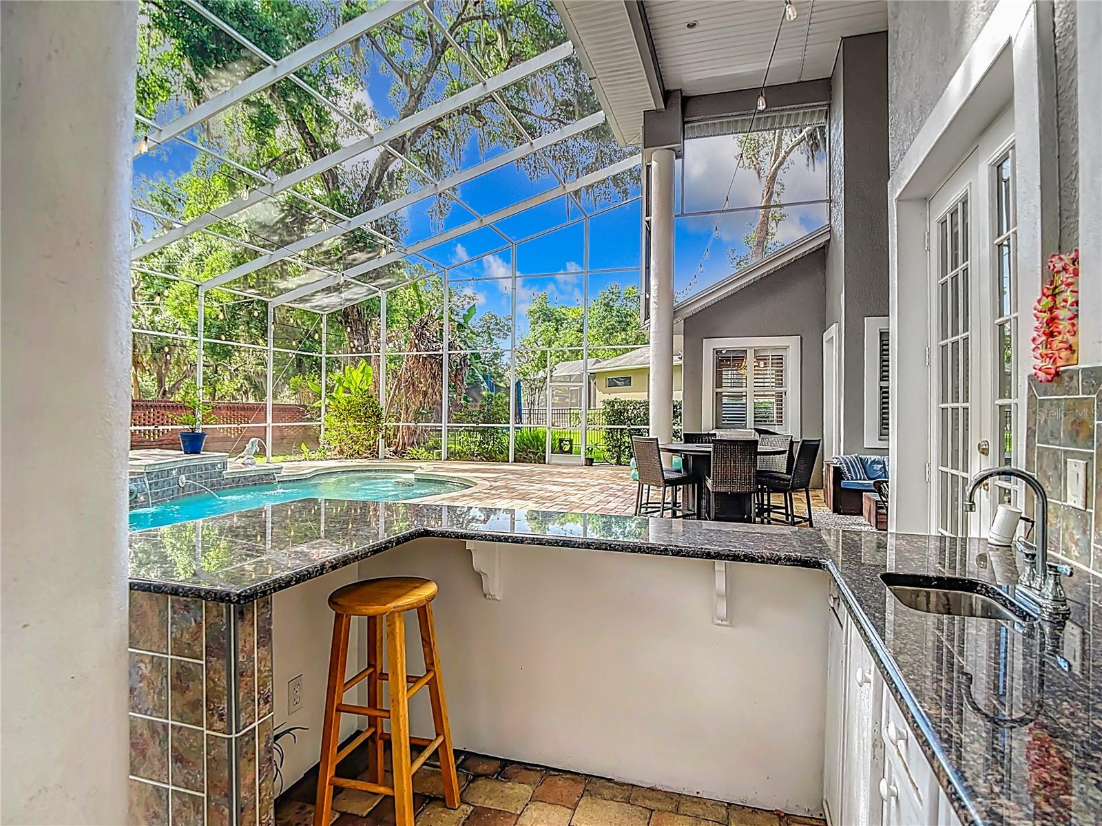 Image 61 of 75 For 2425 Valrico Forest Drive