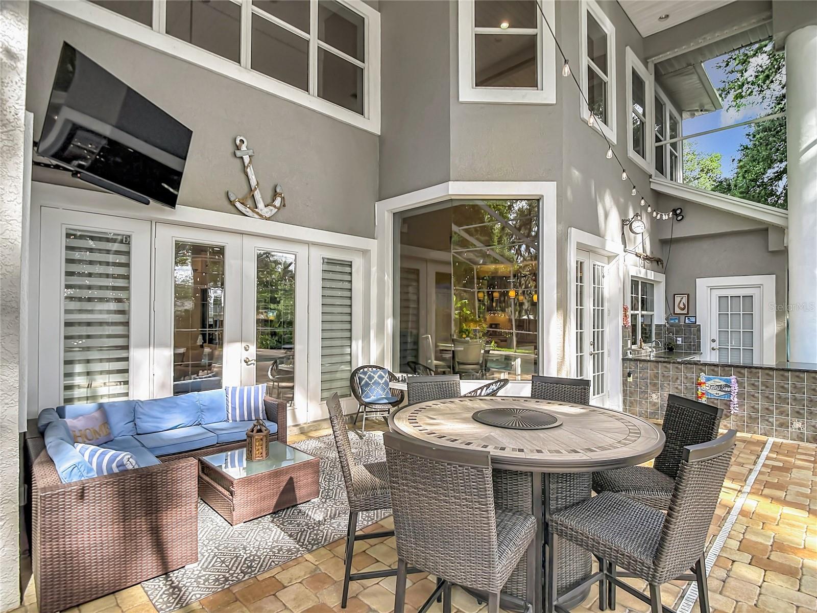 Image 67 of 75 For 2425 Valrico Forest Drive