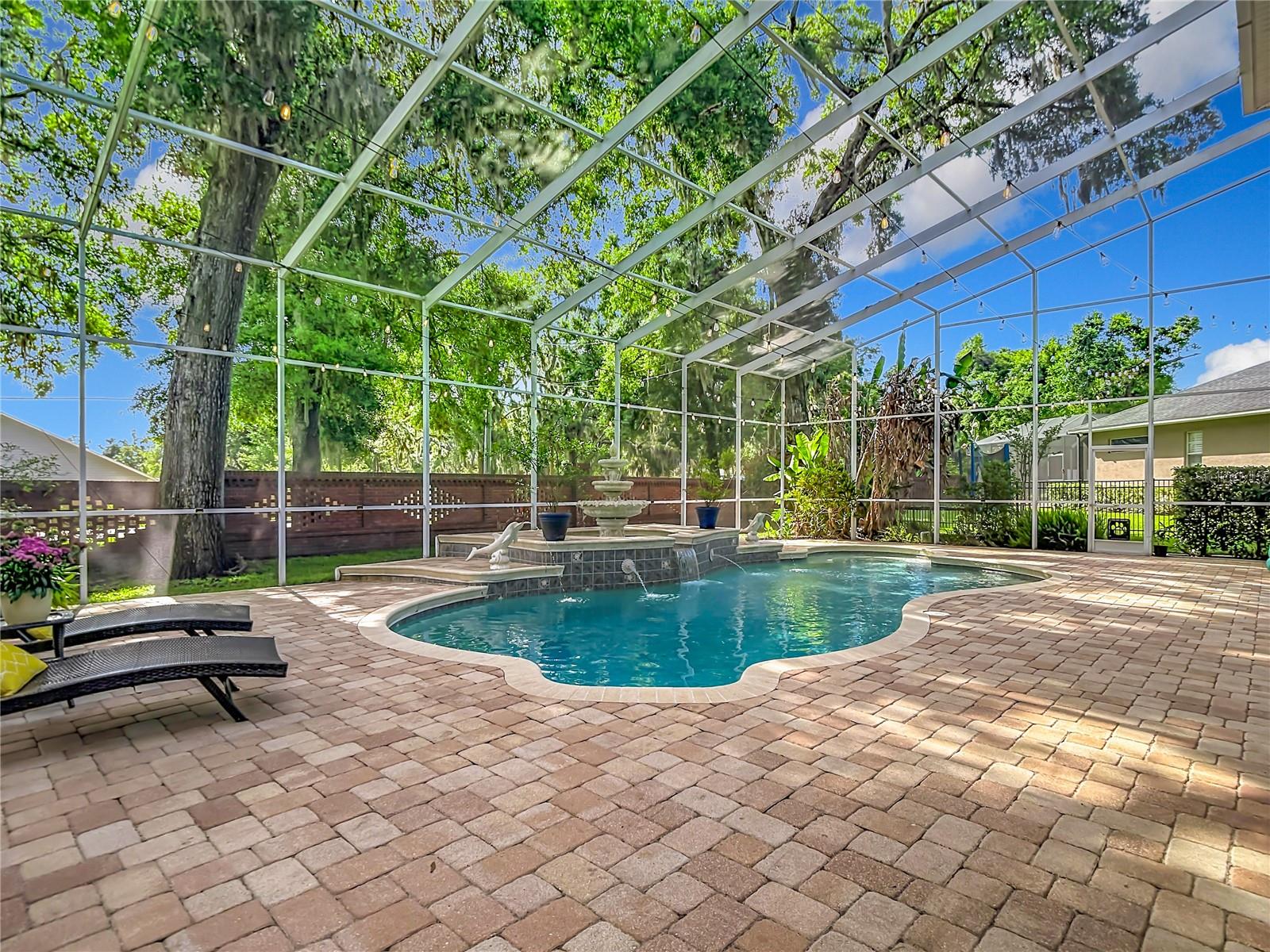 Image 69 of 75 For 2425 Valrico Forest Drive