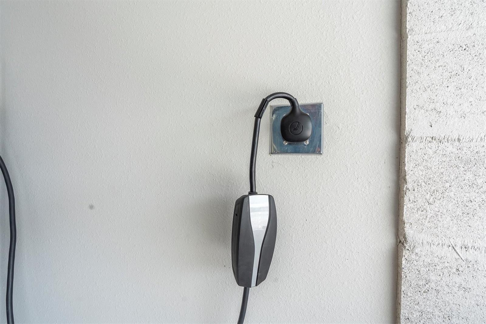 Image 39 of 46 For 6353 Timberdale Avenue