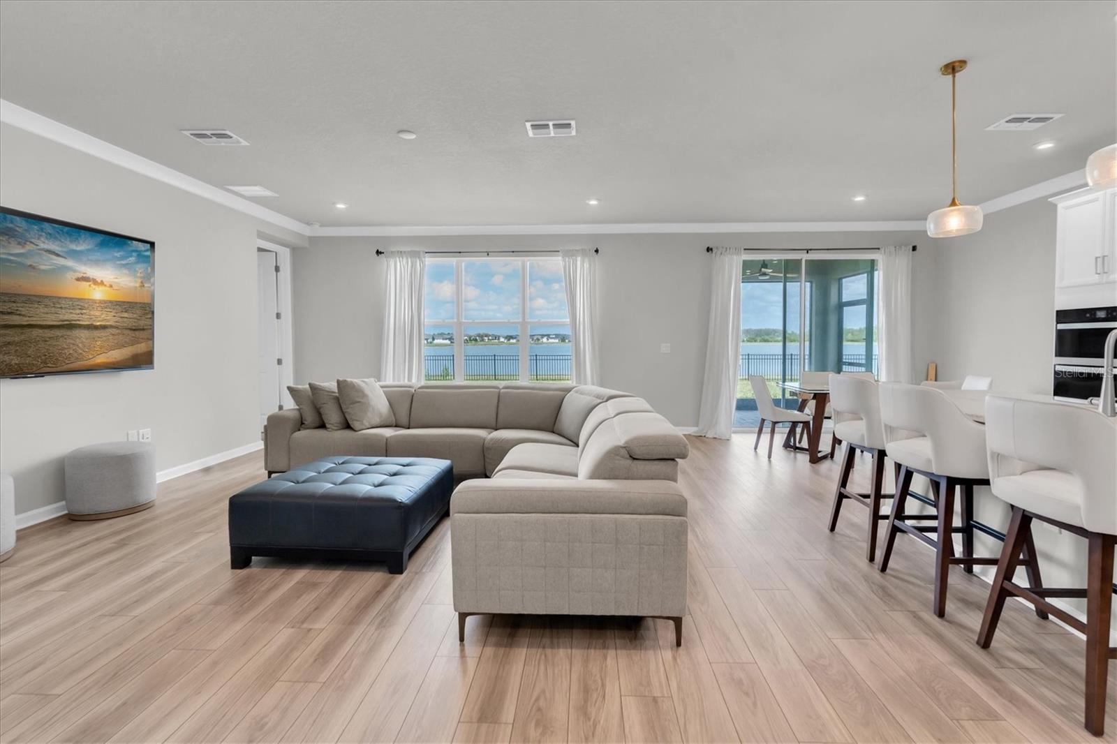 Image 4 of 46 For 6353 Timberdale Avenue