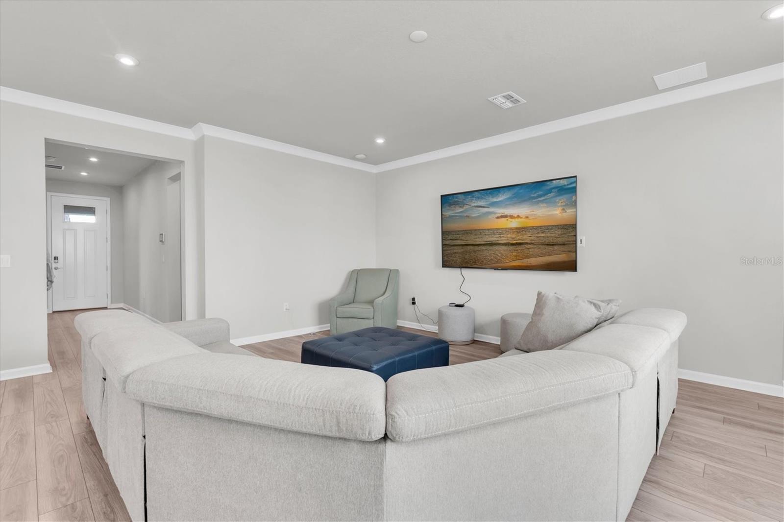 Image 6 of 46 For 6353 Timberdale Avenue