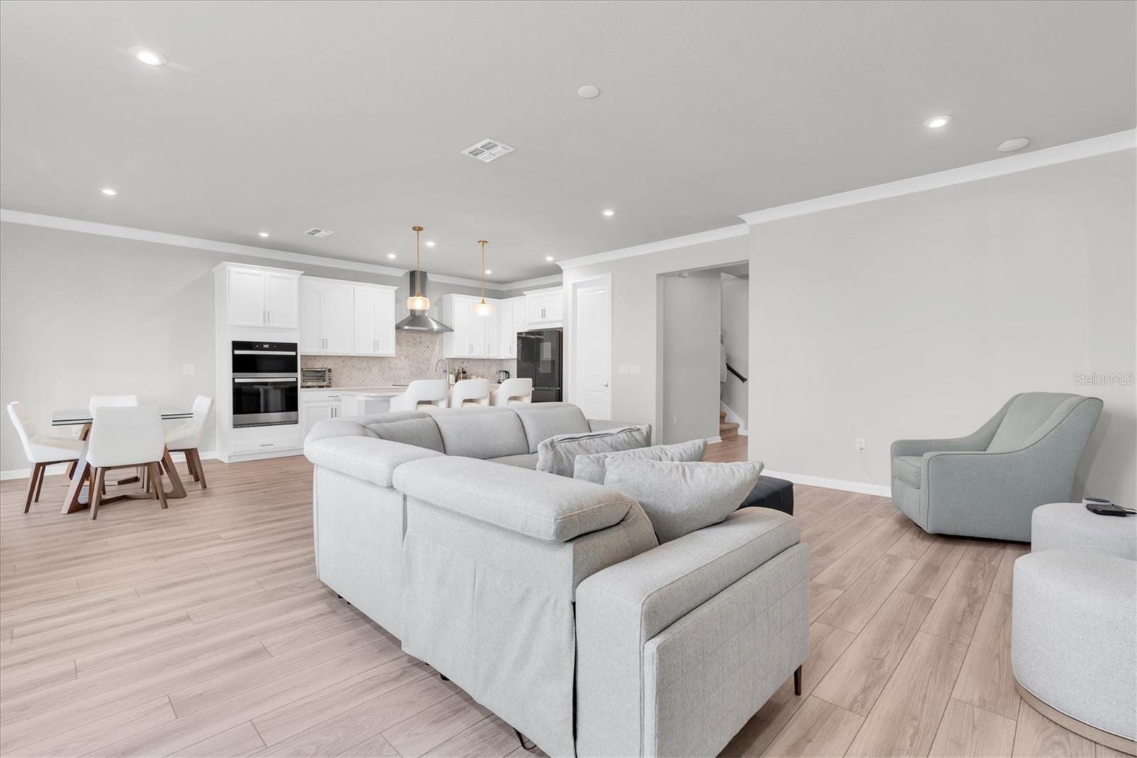 Image 7 of 46 For 6353 Timberdale Avenue