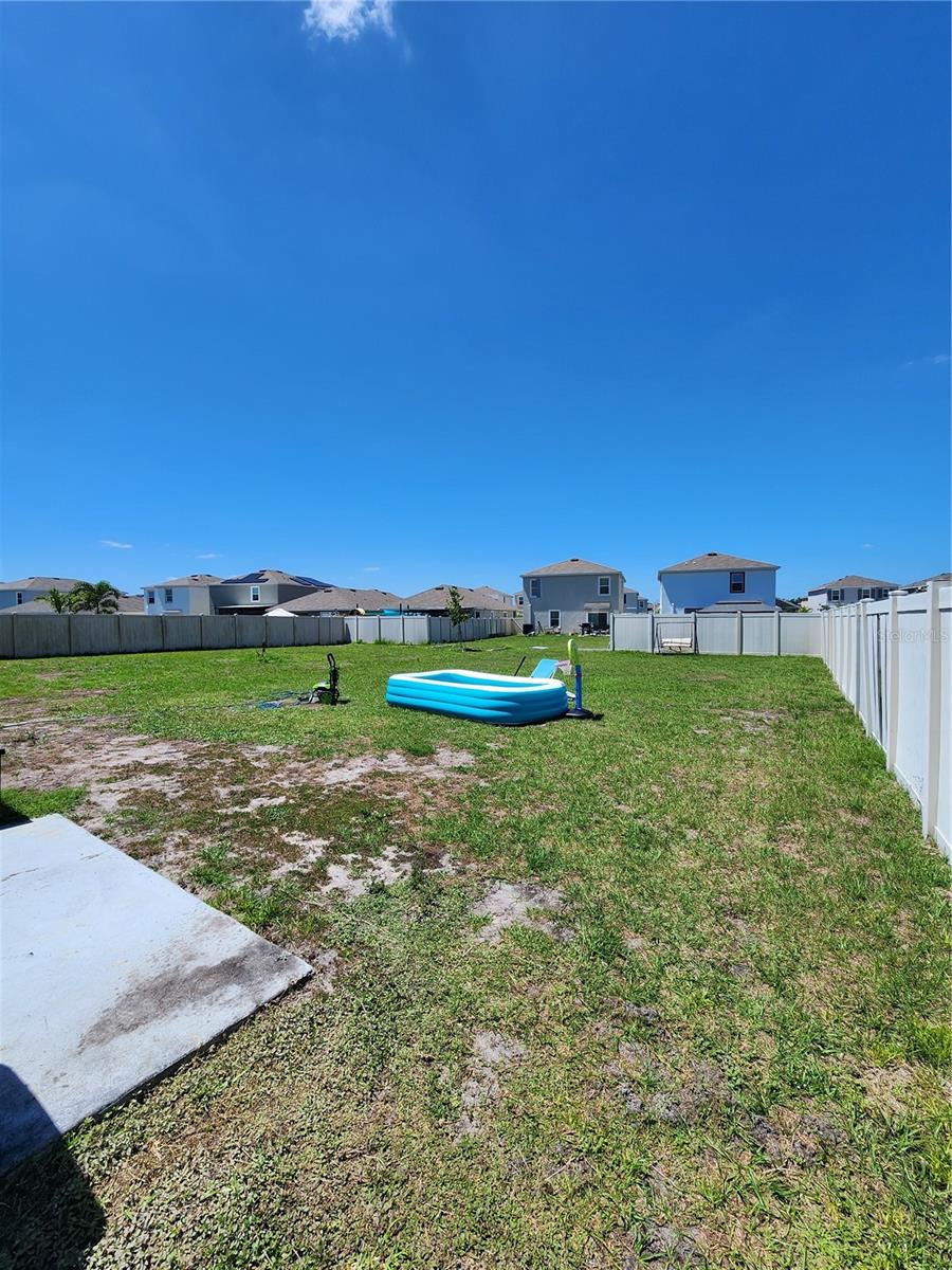 Image 8 of 39 For 17033 Oval Rum Drive