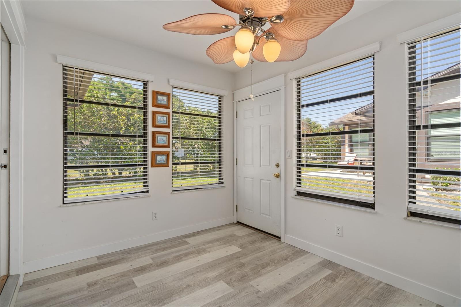 Image 5 of 29 For 37810 Alissa Drive