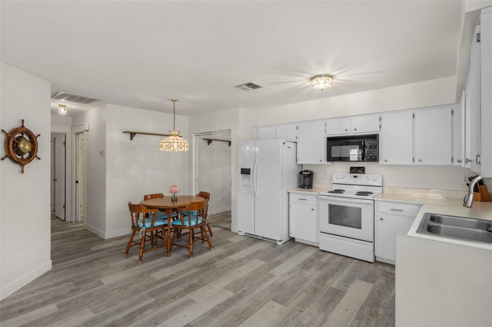 Image 9 of 29 For 37810 Alissa Drive