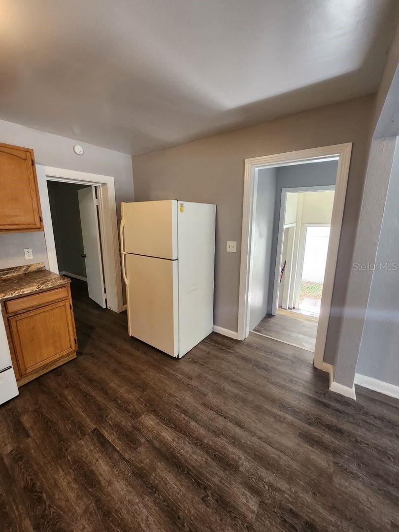 Image 4 of 18 For 2524 19th Street S