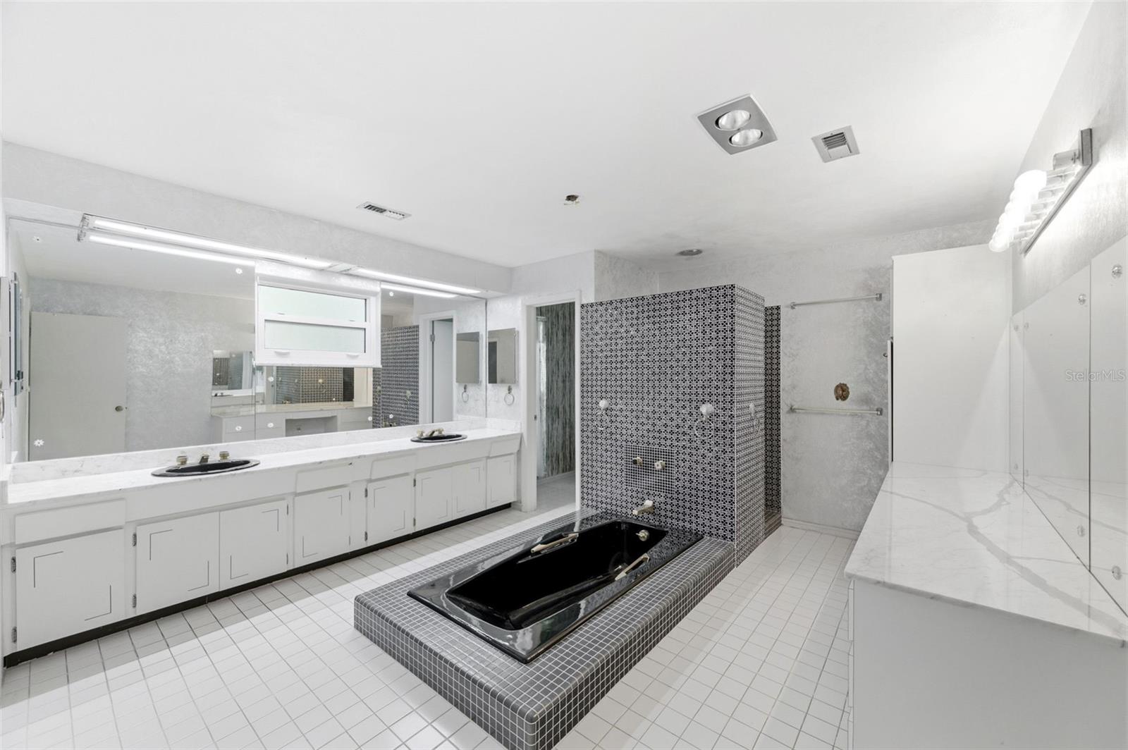 Image 20 of 25 For 1451 Monticello Boulevard N