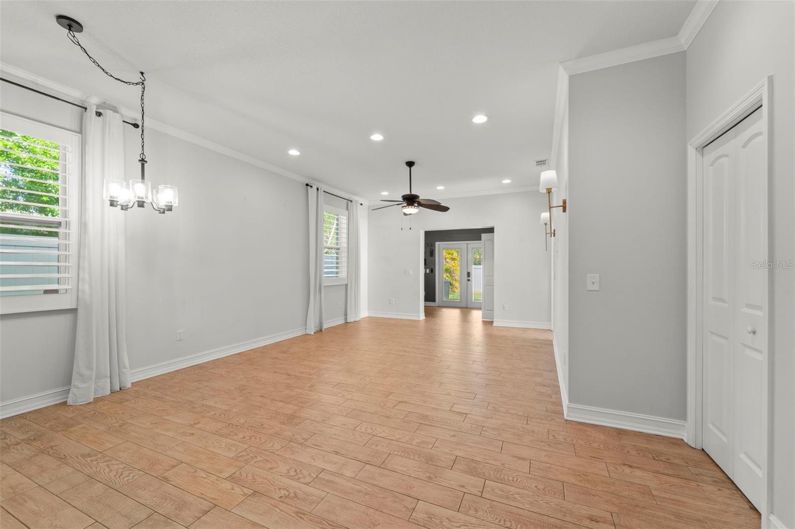 Image 13 of 46 For 967 49th Avenue N