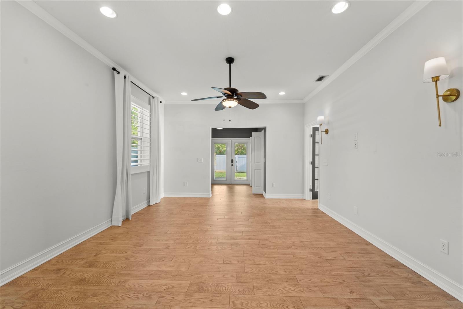 Image 14 of 46 For 967 49th Avenue N