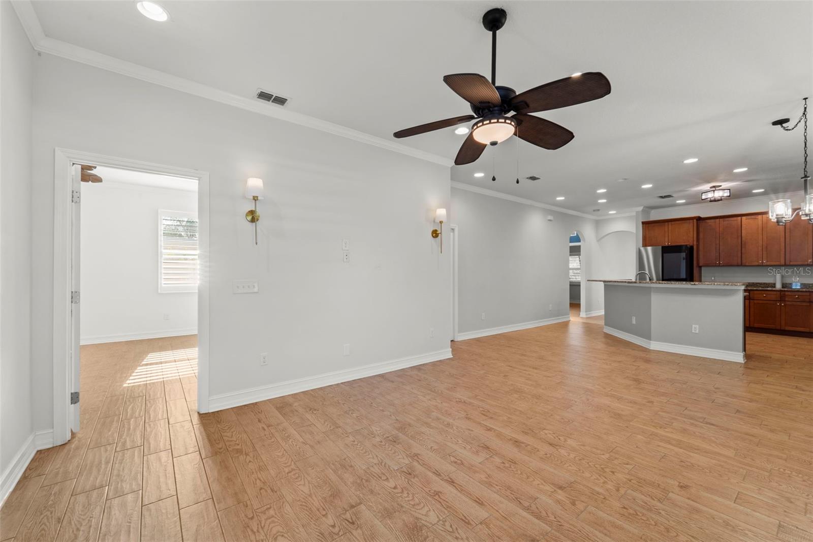 Image 15 of 46 For 967 49th Avenue N