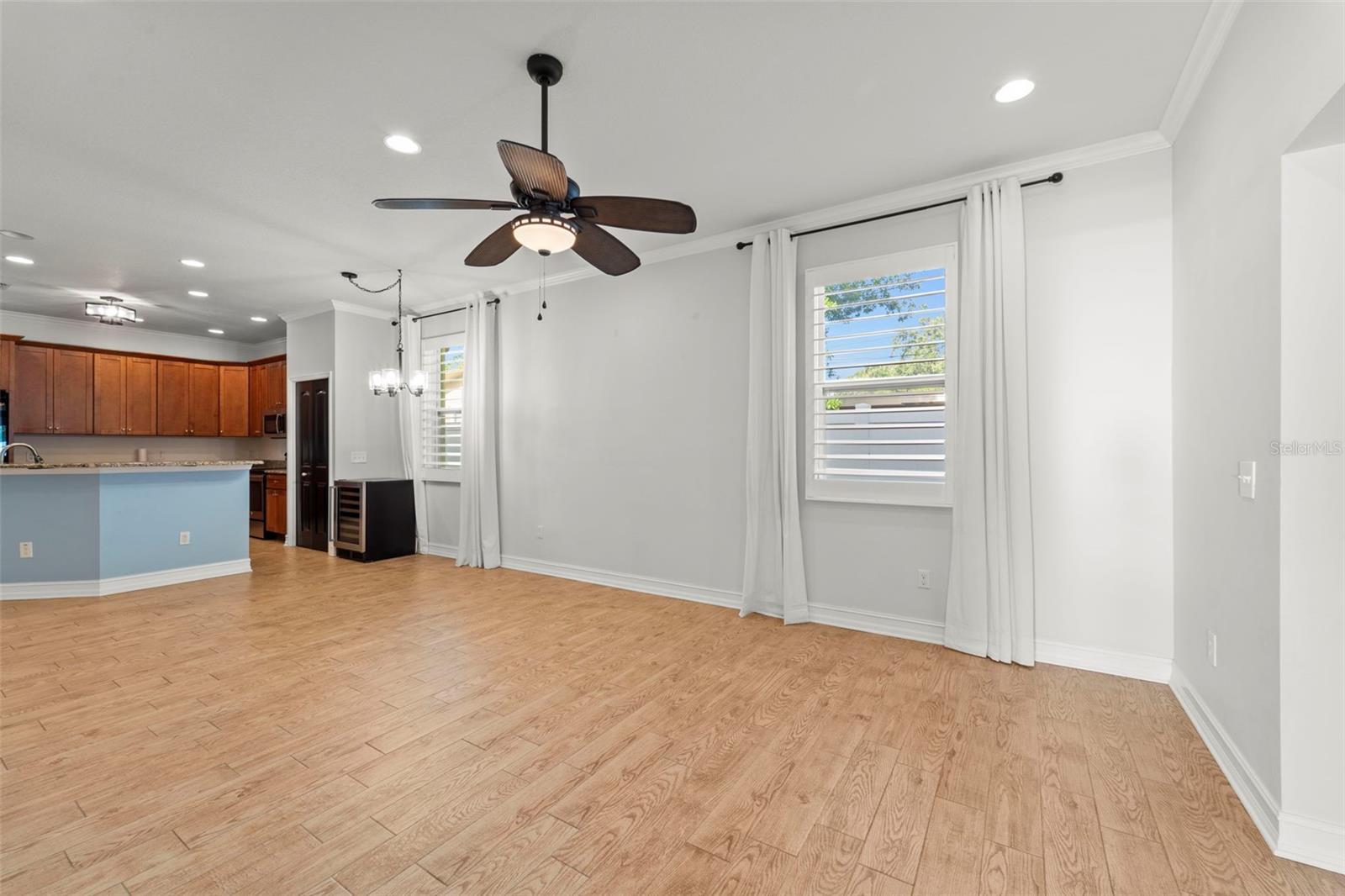 Image 17 of 46 For 967 49th Avenue N