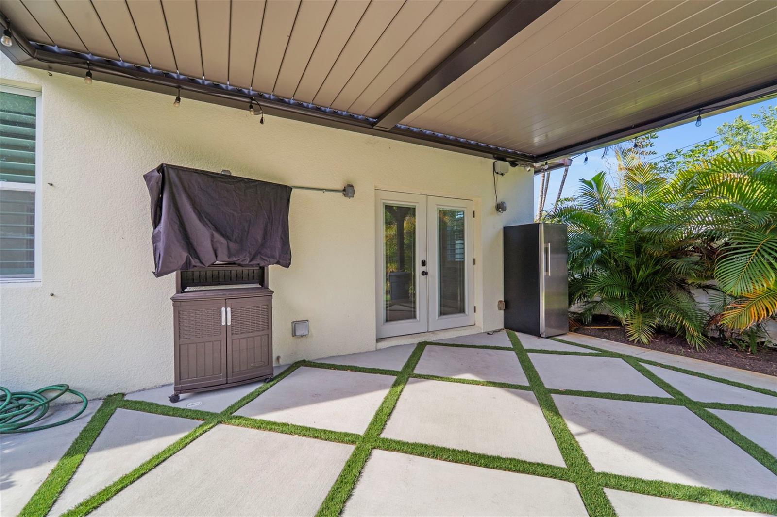 Image 21 of 46 For 967 49th Avenue N