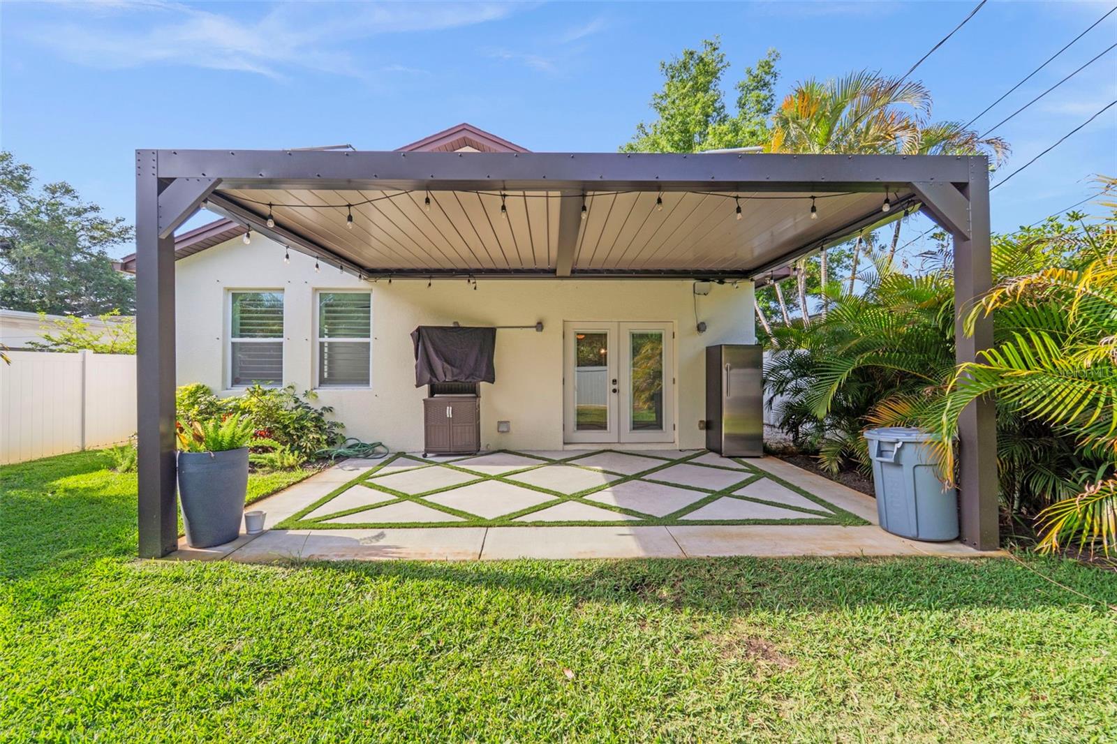 Image 22 of 46 For 967 49th Avenue N