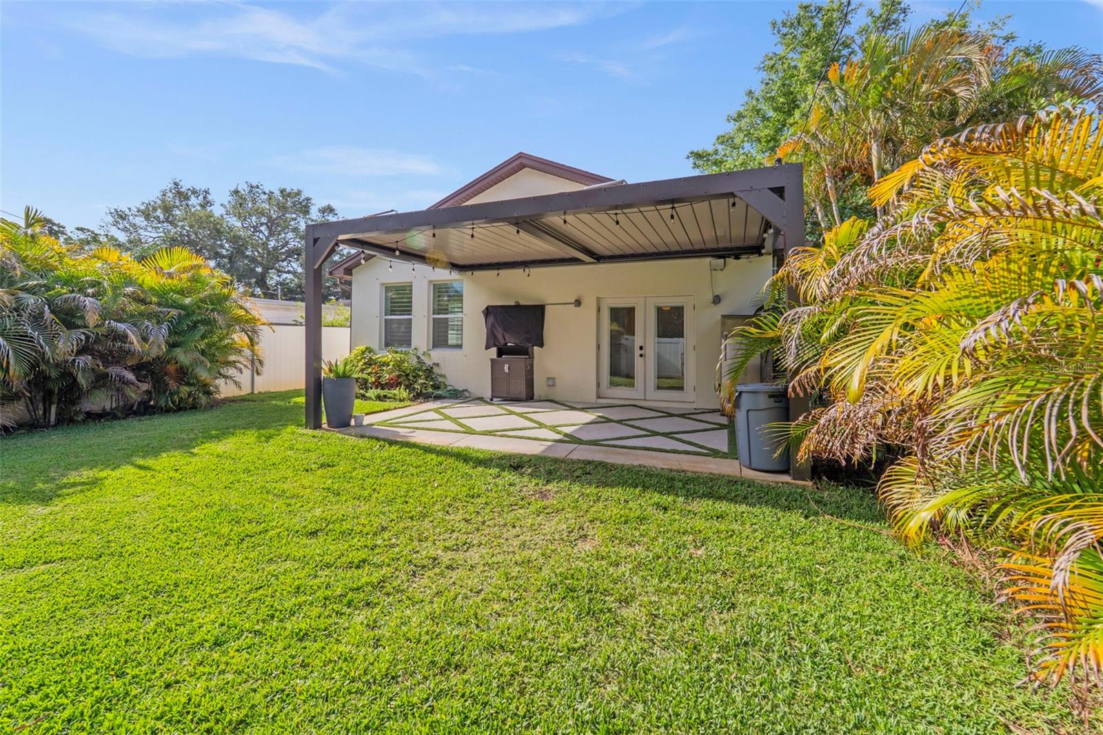 Image 24 of 46 For 967 49th Avenue N