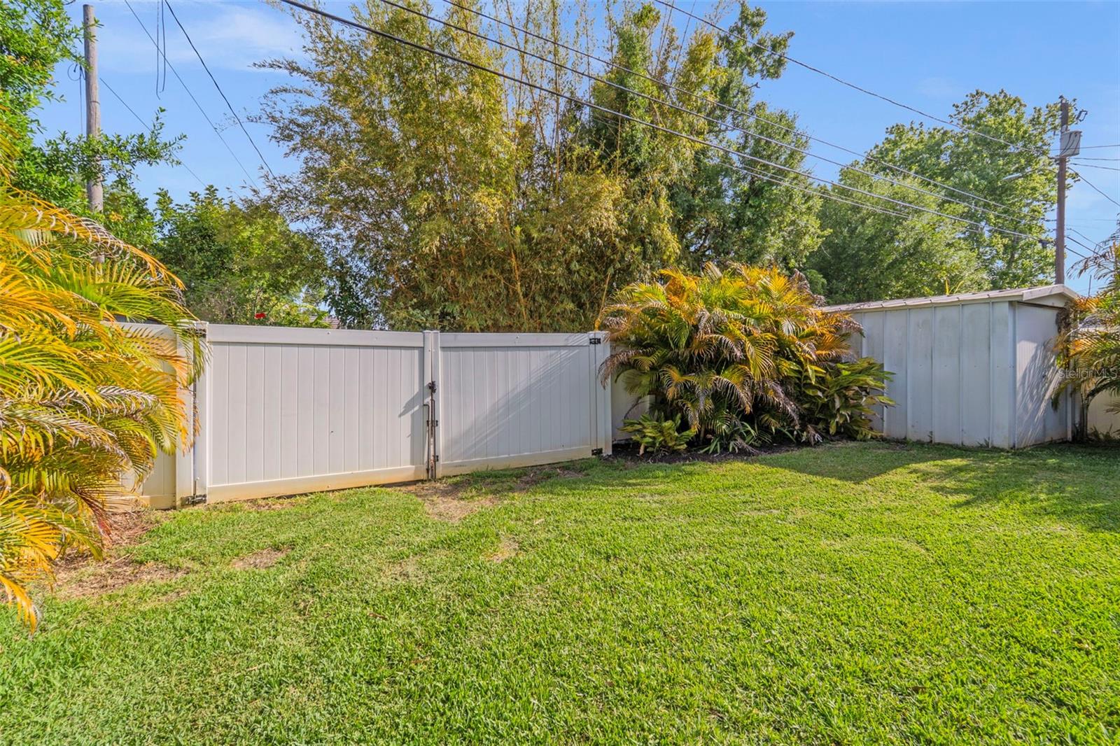 Image 26 of 46 For 967 49th Avenue N