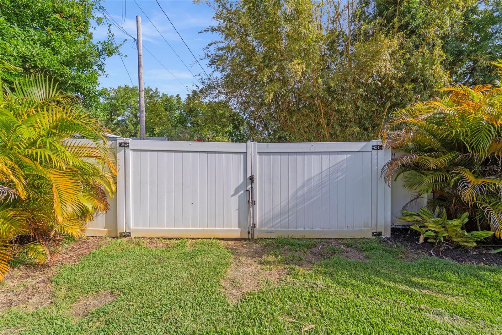 Image 27 of 46 For 967 49th Avenue N