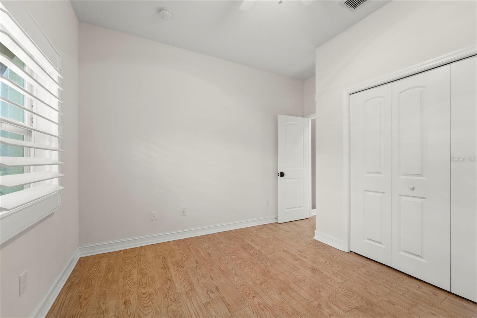 Image 31 of 46 For 967 49th Avenue N