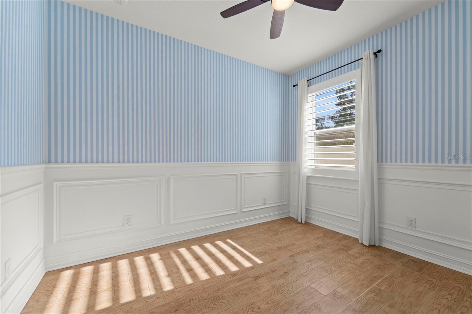 Image 33 of 46 For 967 49th Avenue N