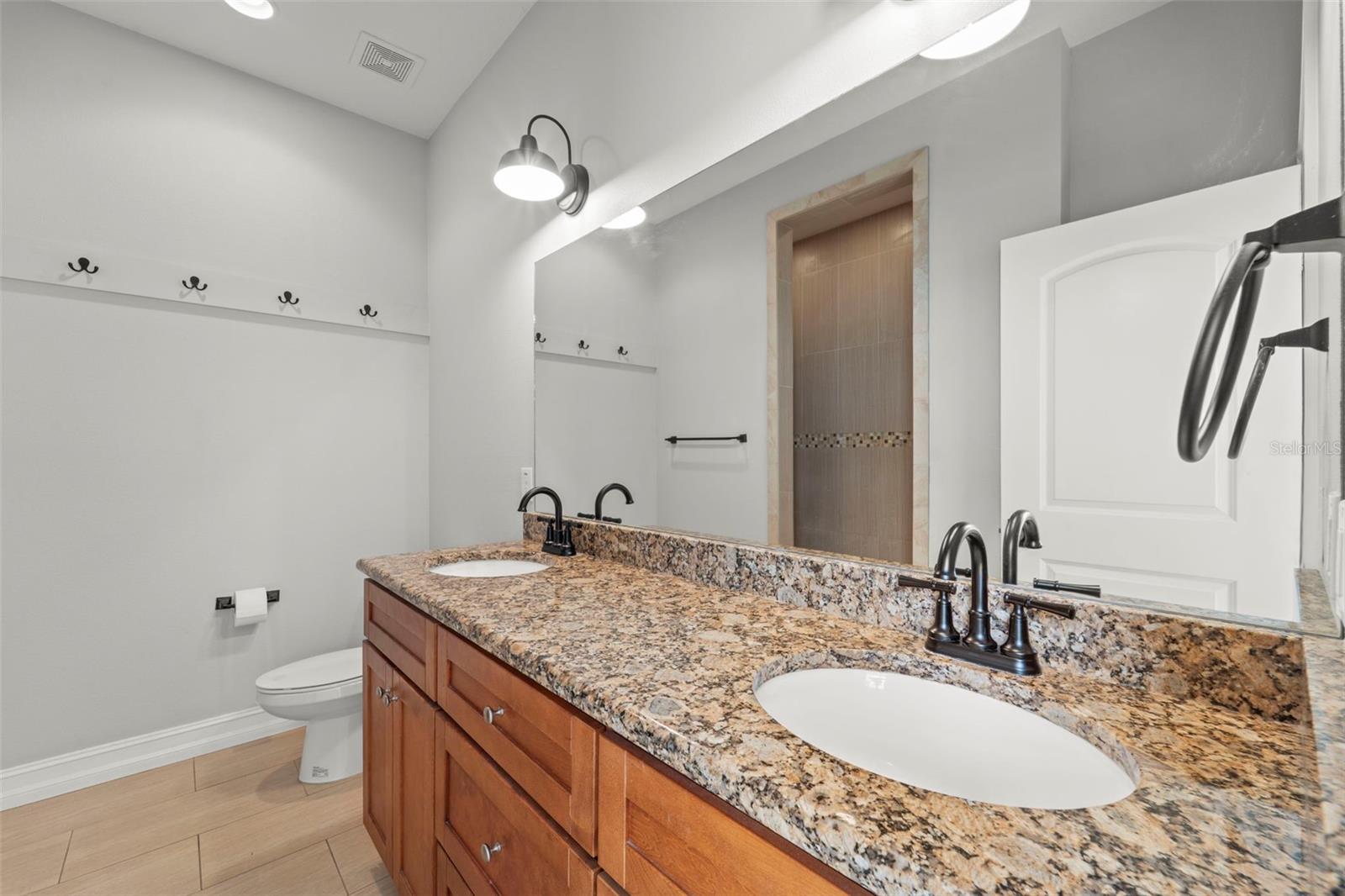 Image 36 of 46 For 967 49th Avenue N