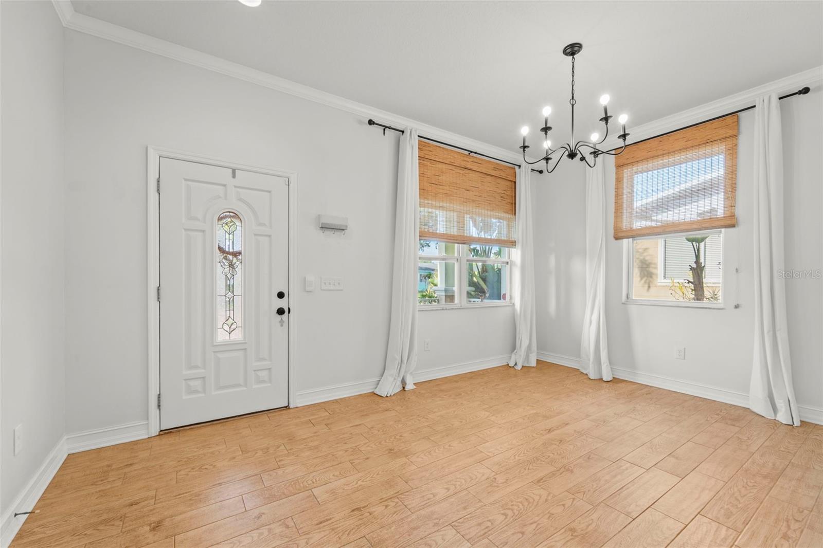 Image 4 of 46 For 967 49th Avenue N