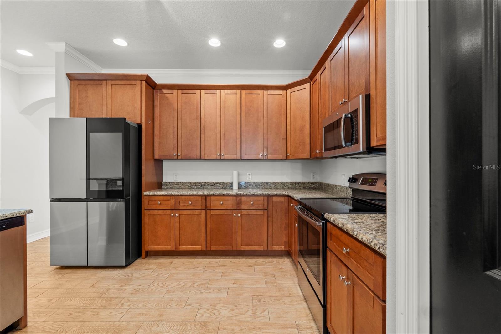 Image 9 of 46 For 967 49th Avenue N