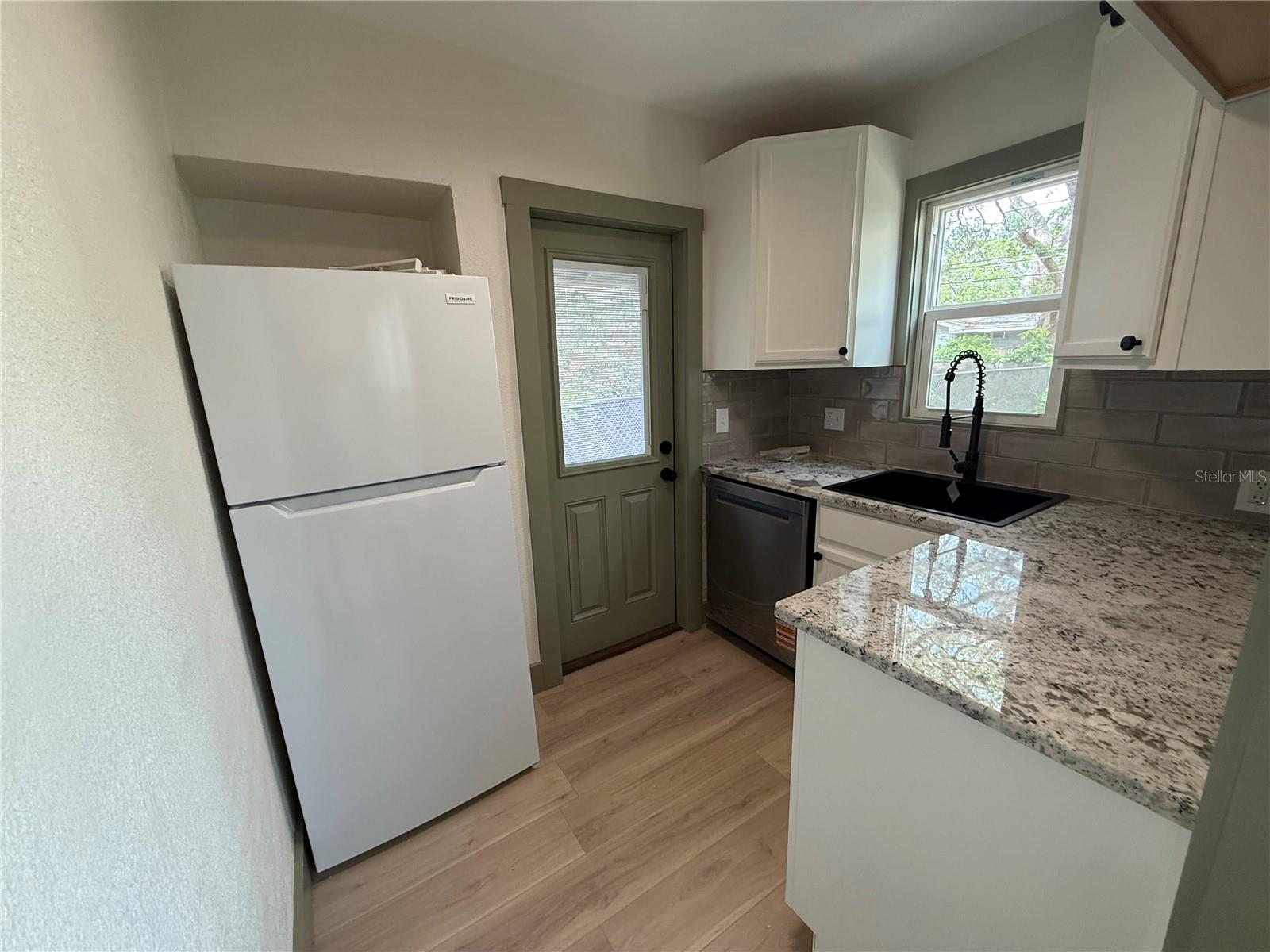 Image 3 of 9 For 535 14th Avenue S