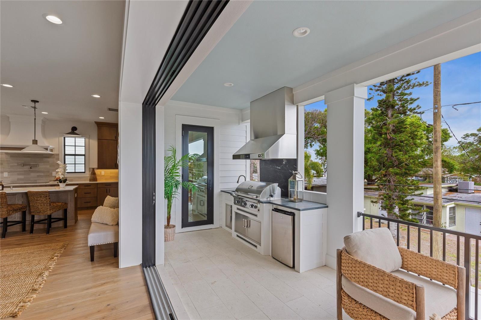 Image 10 of 68 For 220 Ninetieth Avenue Ne